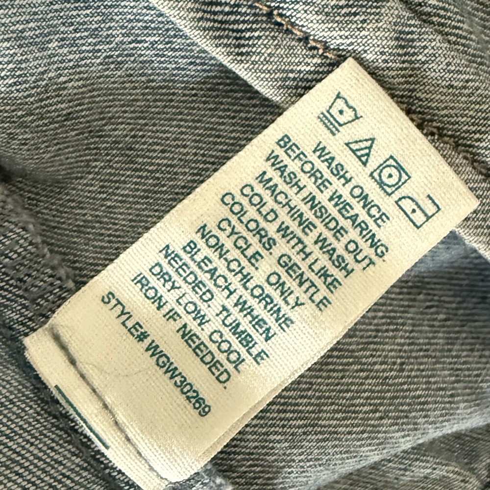 Super Flattering Market & Spruce Slight Stretch Denim Jacket - Picture 10 of 16